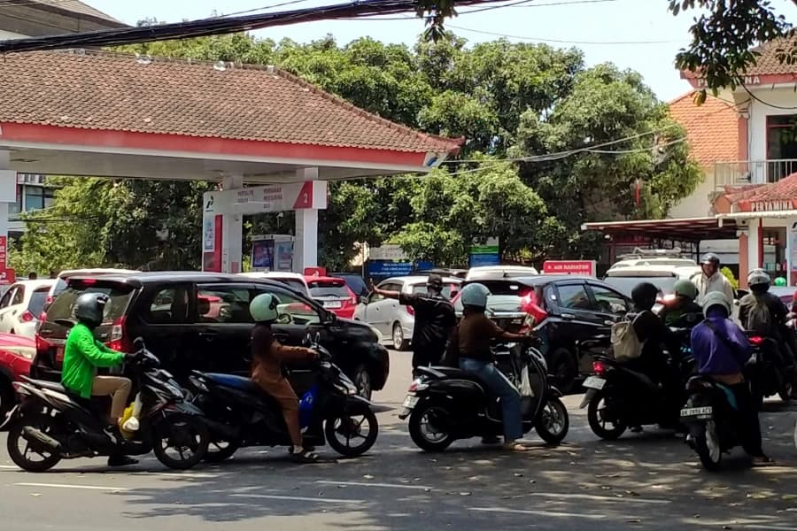 Antrean BBM di Bali: Ketika Distribusi Energi Mengganggu Aktivitas Masyarakat
