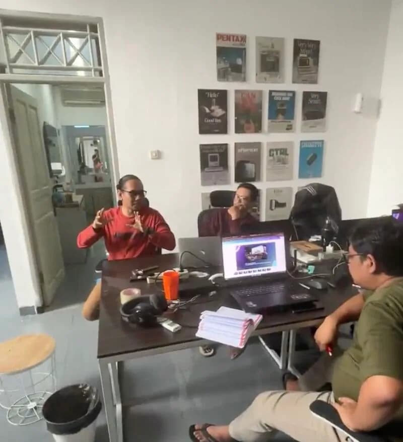 Siapa yang paling jago bikin desain???