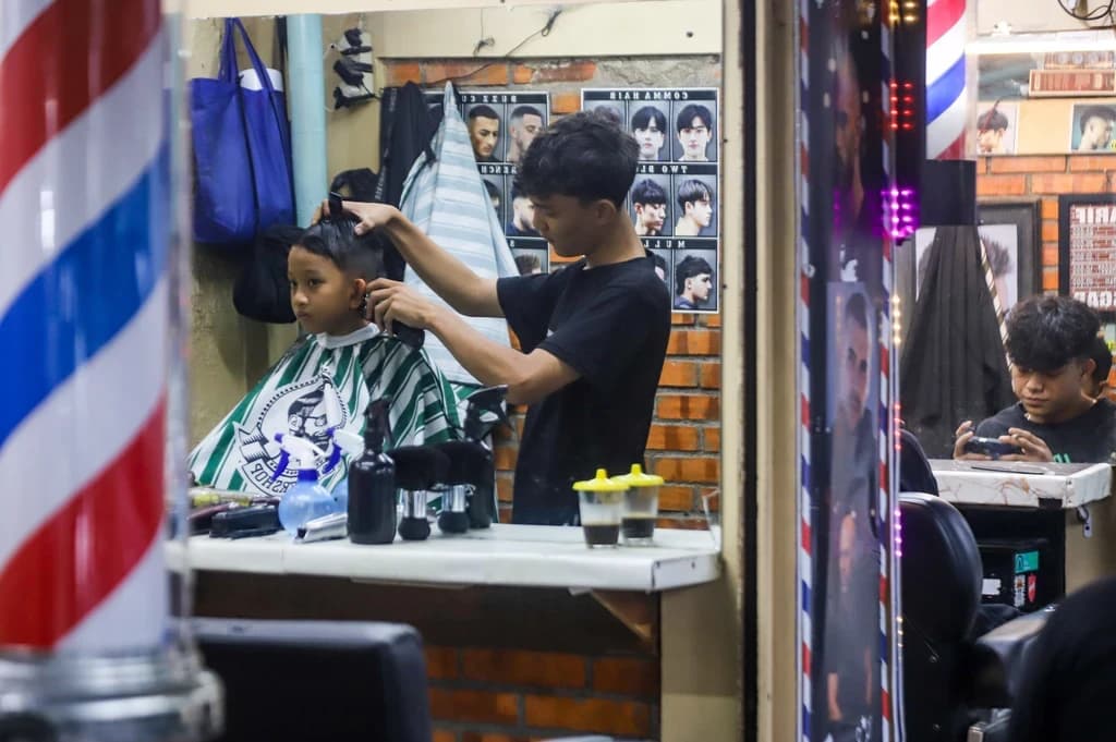 Bukan Sekadar Dodol, Garut Punya Tradisi Tukang Cukur