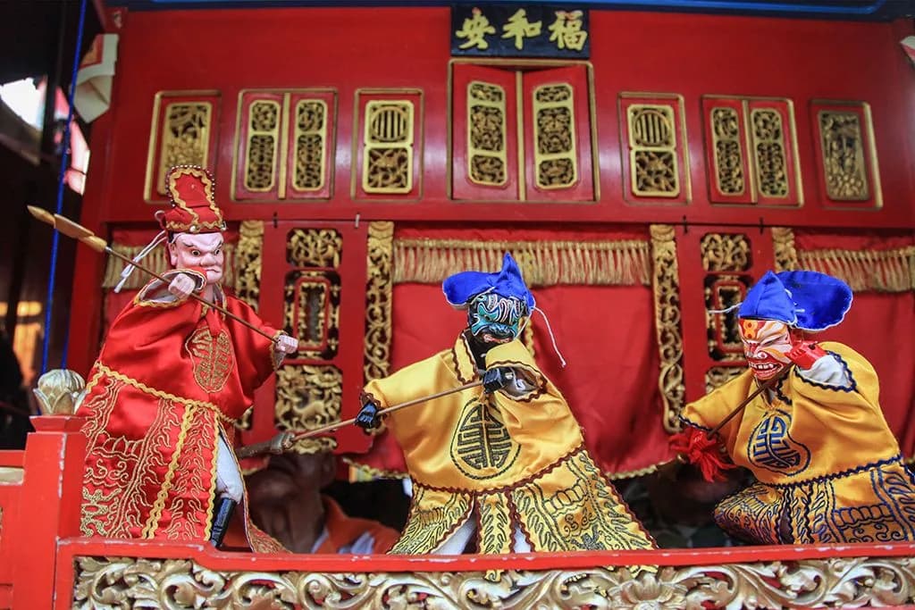 Wayang Potehi: Ketika Warisan Tak Lagi Menemukan Pewaris