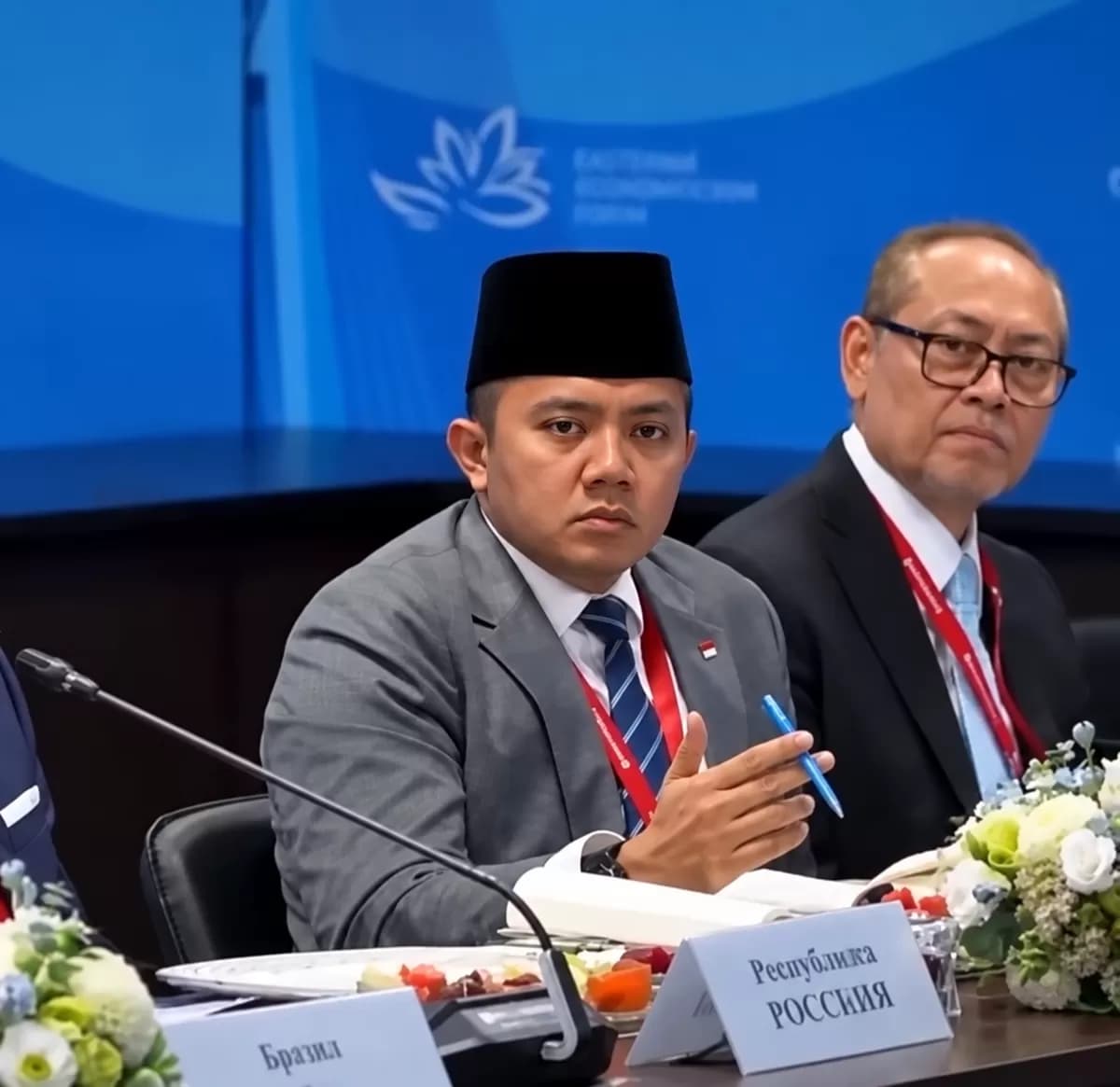 Teddy, Pulpen, dan Etika di Meja Diplomasi
